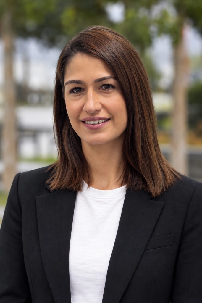 Negar Taheri, stellvertretende Niederlassungsleitung Sellhorn Köln, Fachbereich Flughafen- und Flugbetriebsflächenplanung